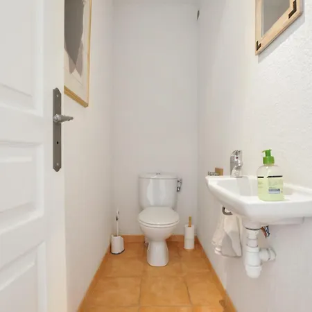 3 Bedroom Beautiful In Сasa de vacaciones Roquebrune-sur-Argens