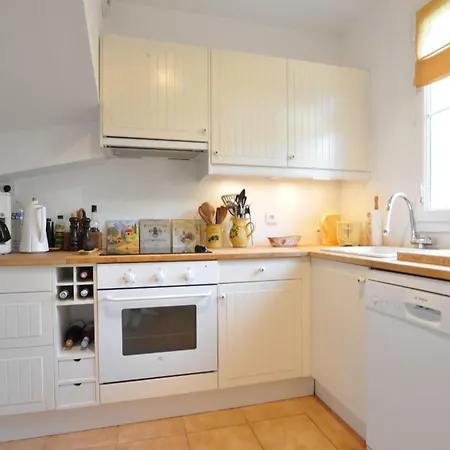 3 Bedroom Beautiful In Feriehus *