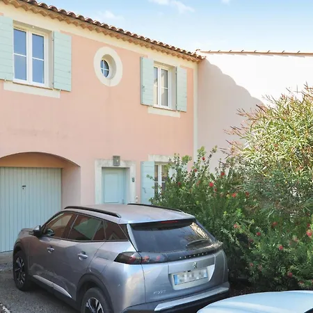 3 Bedroom Amazing In Holiday home *